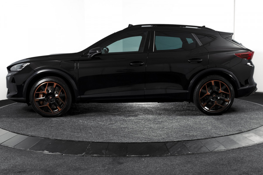 CUPRA Formentor 1.5 TSI e-Hybrid VZ Tribe Edition | S/k-Panodak | Dig. Cockpit | Adapt. Cruise | Stoel-+ Stuurverw. PDC | 360 Camera | NAV + App. Connect | ECC | Elek. Klep | LM 19" | 7976