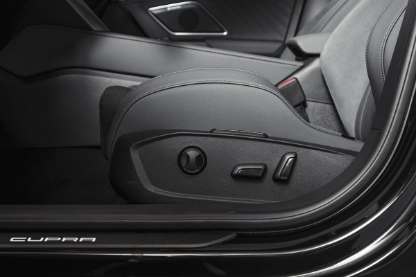 CUPRA Formentor 1.5 TSI e-Hybrid VZ Tribe Edition | S/k-Panodak | Dig. Cockpit | Adapt. Cruise | Stoel-+ Stuurverw. PDC | 360 Camera | NAV + App. Connect | ECC | Elek. Klep | LM 19" | 7976
