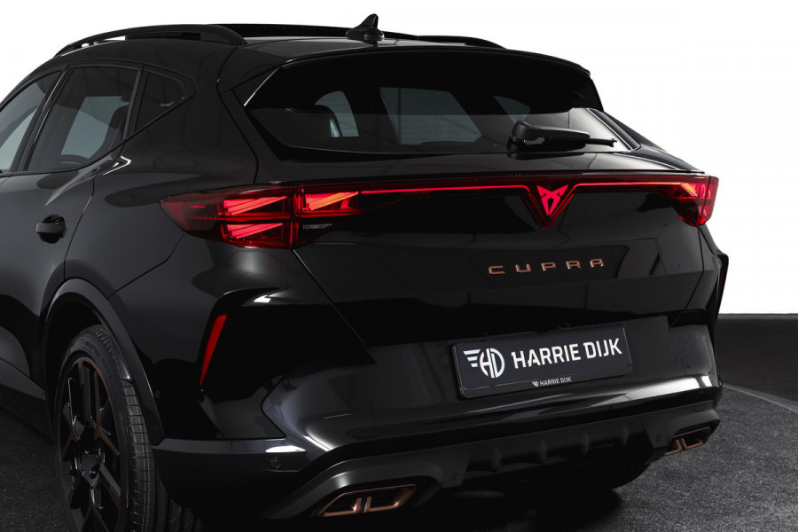 CUPRA Formentor 1.5 TSI e-Hybrid VZ Tribe Edition | S/k-Panodak | Dig. Cockpit | Adapt. Cruise | Stoel-+ Stuurverw. PDC | 360 Camera | NAV + App. Connect | ECC | Elek. Klep | LM 19" | 7976