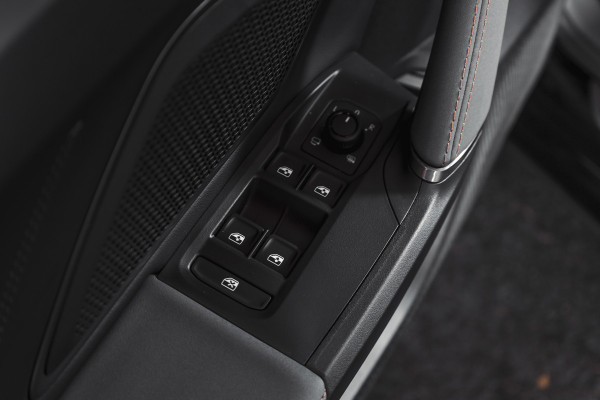 CUPRA Formentor 1.5 TSI e-Hybrid VZ Tribe Edition | S/k-Panodak | Dig. Cockpit | Adapt. Cruise | Stoel-+ Stuurverw. PDC | 360 Camera | NAV + App. Connect | ECC | Elek. Klep | LM 19" | 7976