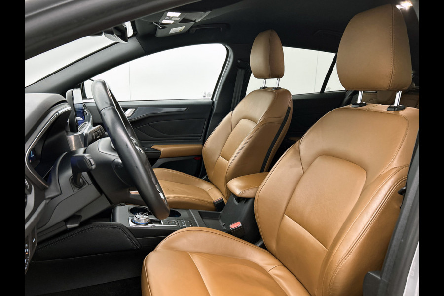 Ford FOCUS Wagon 1.5 Automaat 150PK Active X Business / Trekhaak / Leder / Standkachel / B&O Radio / Pdc+Camera / Apk 11-2026