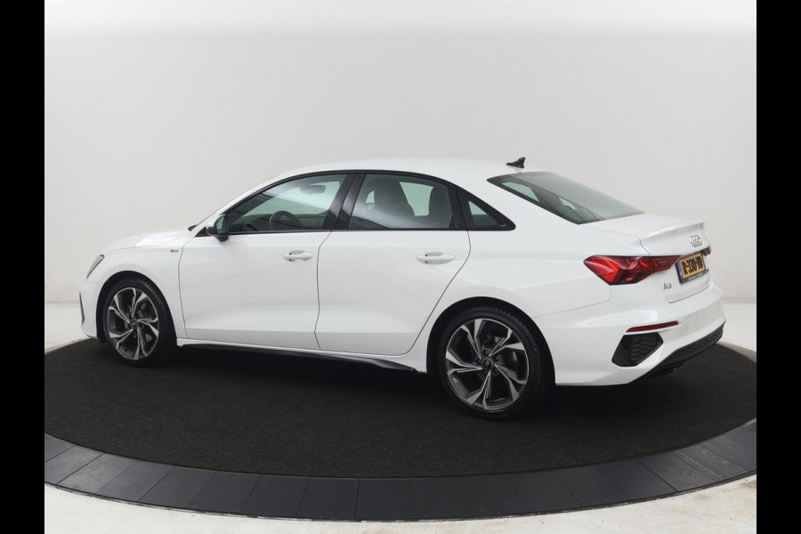 Audi A3 Limousine 30 TFSI S edition | Leder | Cruise control | Stoelverwarming | Drive select | Navigatie | Bluetooth | Carplay | Climate control | Virtueel dashboard | Full LED