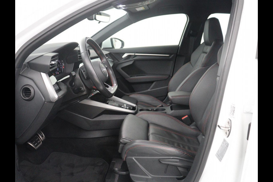 Audi A3 Limousine 30 TFSI S edition | Leder | Cruise control | Stoelverwarming | Drive select | Navigatie | Bluetooth | Carplay | Climate control | Virtueel dashboard | Full LED