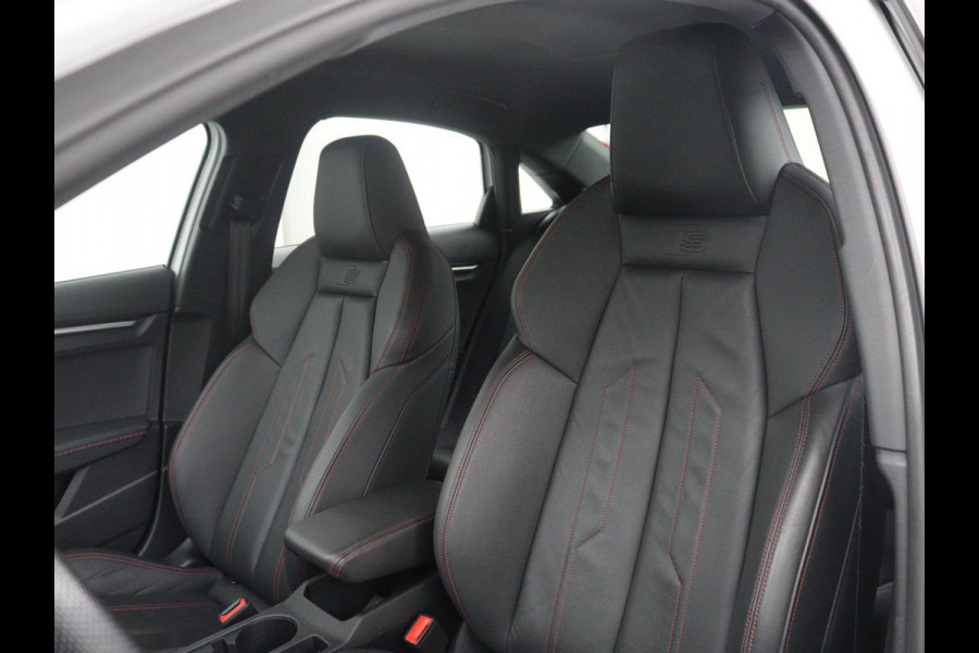 Audi A3 Limousine 30 TFSI S edition | Leder | Cruise control | Stoelverwarming | Drive select | Navigatie | Bluetooth | Carplay | Climate control | Virtueel dashboard | Full LED