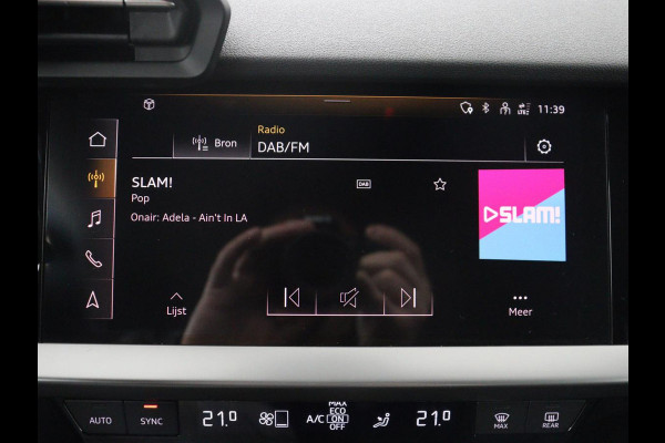 Audi A3 Limousine 30 TFSI S edition | Leder | Cruise control | Stoelverwarming | Drive select | Navigatie | Bluetooth | Carplay | Climate control | Virtueel dashboard | Full LED