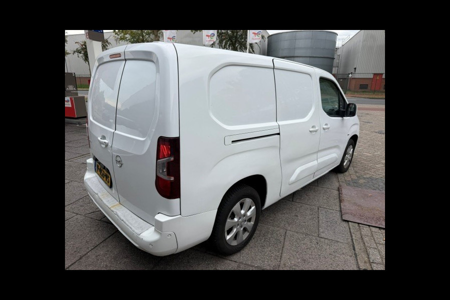 Opel Combo 1.6D L2H1 Selection AIRCO I NAVIGATIE I CAMERA I MULTI MEDIA I LMV