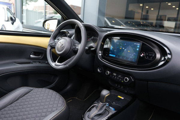 Toyota Aygo X 1.0 VVT-i S-CVT Pulse *CABRIOTOP* Geweldige Auto! 18dkm Navi/Camera 4 stuks op voorraad