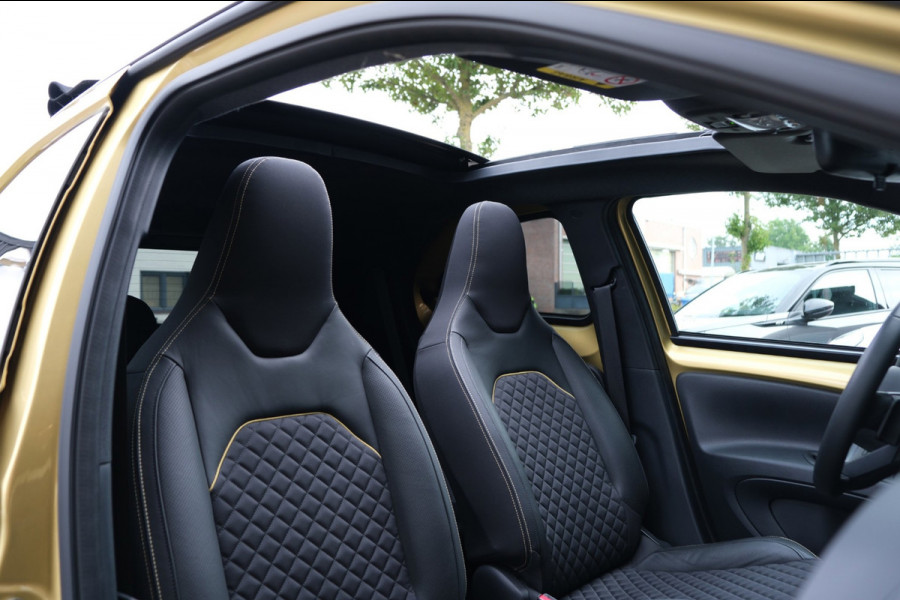 Toyota Aygo X 1.0 VVT-i S-CVT Pulse *CABRIOTOP* Geweldige Auto! 18dkm Navi/Camera 4 stuks op voorraad
