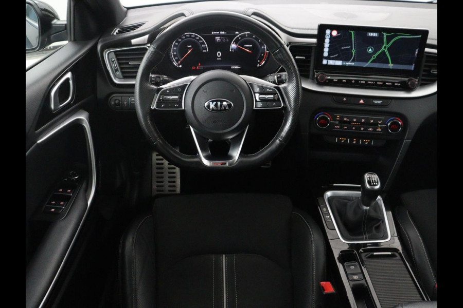 Kia ProCeed 1.0 T-GDI GT-Line | Panoramadak | Leder/alcantara | Cruise control | Stuur/stoelverwarming | Climate control | Carplay | Camera | Park assist | Trekhaak
