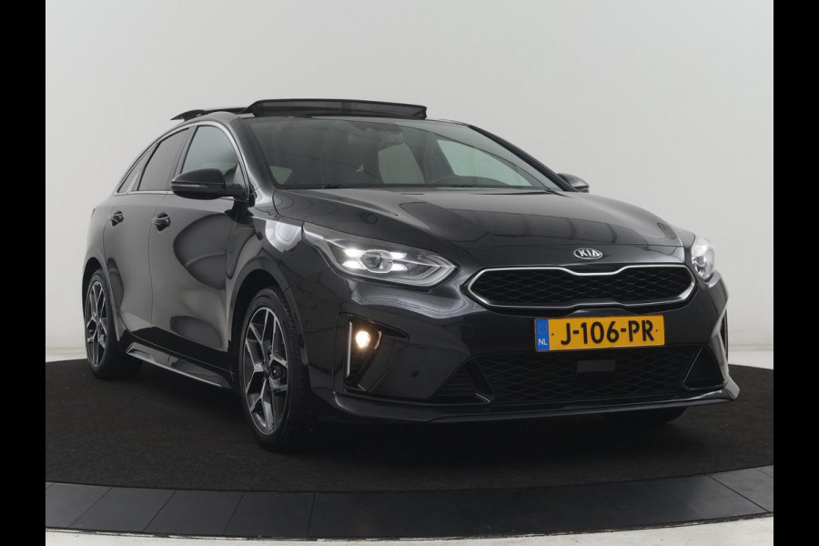Kia ProCeed 1.0 T-GDI GT-Line | Panoramadak | Leder/alcantara | Cruise control | Stuur/stoelverwarming | Climate control | Carplay | Camera | Park assist | Trekhaak