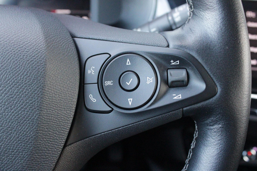 Opel CORSA-E GS Line 50 kWh | APPLE CARPLAY/ANDROID AUTO | LED KOPLAMPEN | WINTER PAKKET: STOEL VERWARMING/STUUR VERWARMING | ZWART DAK | CLIMATE CONTROL | CRUISE CONTROL | DAB+ RADIO | ACHTERUITRIJ CAMERA | PARKEER SENSOREN ACHTER | SNEL LAADFUNCTIE |
