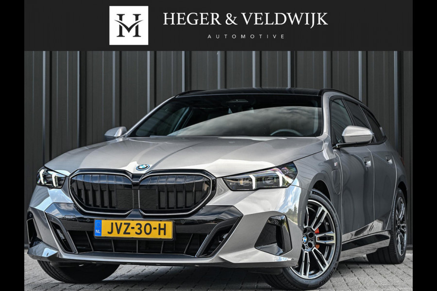 BMW 5 Serie Touring 530e xDrive | M-Sport Pro | Panoramadak | Harman Kardon audio | M-Sport Suspension | Adaptive Led | Driving Assistant Plus | Ambient Light | Iconic glow grille | M-Sport Brake Red | Shadowline Lights