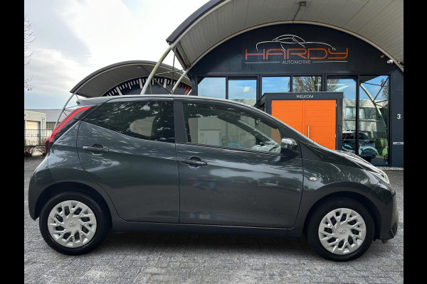 Toyota Aygo 1.0 VVT-i X-Play Apple Carplay Camera NW Model