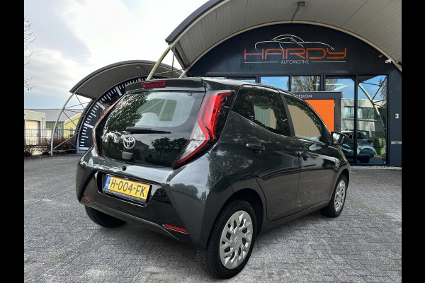 Toyota Aygo 1.0 VVT-i X-Play Apple Carplay Camera NW Model