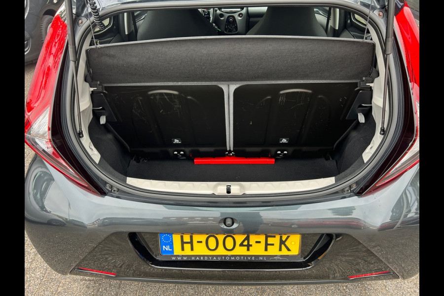 Toyota Aygo 1.0 VVT-i X-Play Apple Carplay Camera NW Model