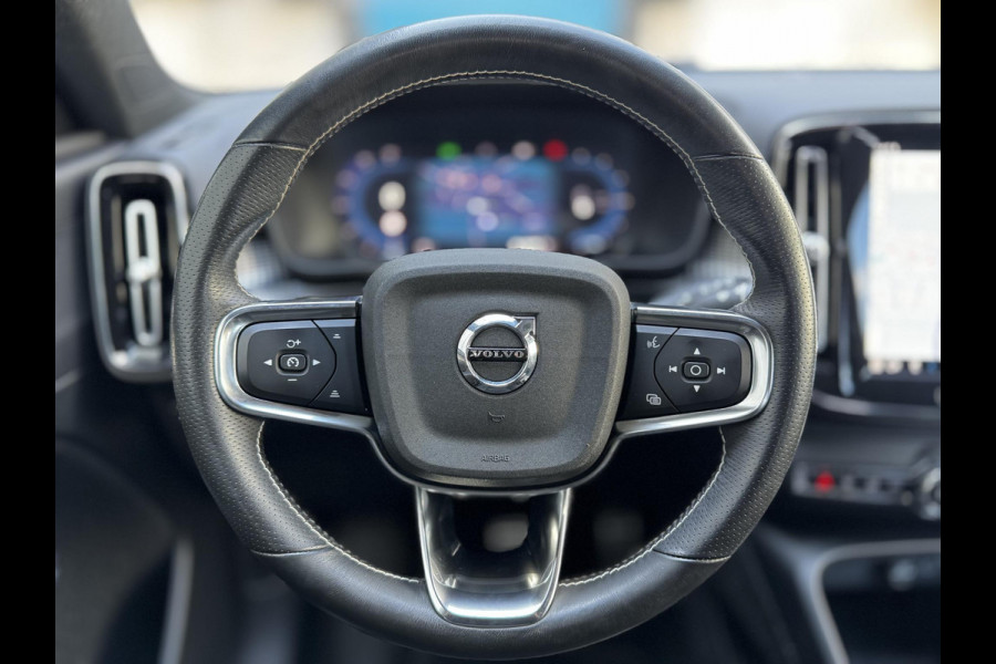 Volvo XC40 Recharge P8 AWD R-Design | Leder | Trekhaak wegklapbaar | Blis | Warmtepomp | 360 Cam |