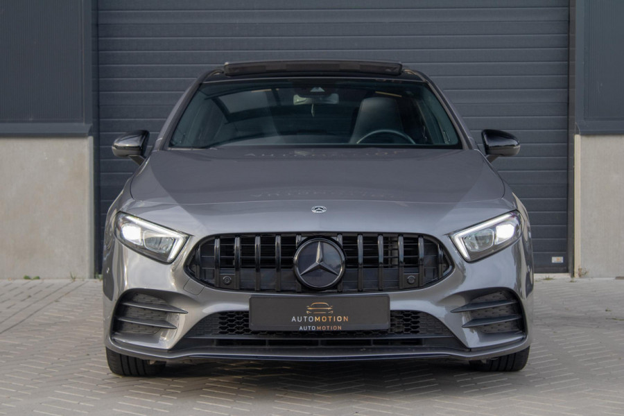 Mercedes-Benz A-Klasse 180 Edition AMG Line Pano Camera Burmester Stoelverwarming LED