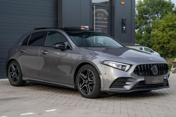 Mercedes-Benz A-Klasse 180 Edition AMG Line Pano Camera Burmester Stoelverwarming LED