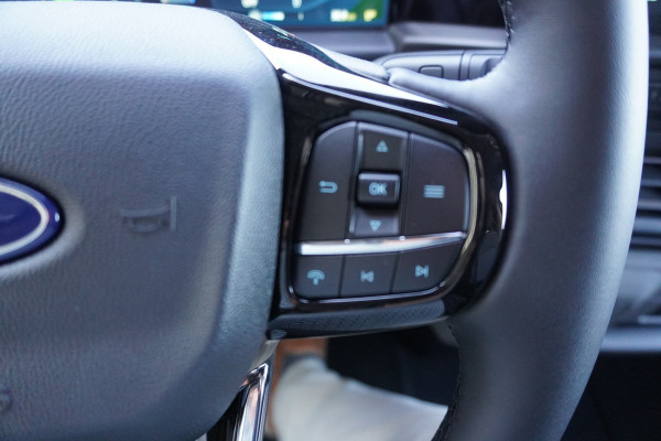 Ford E-Transit Cust. 320 L2H1 Limited 71 kWh 160KW/218PK Dubbelcab. Automaat nr. V087 | Airco | Adap.Cruise | Navi | 360 Camera | Schuifdeur L+R