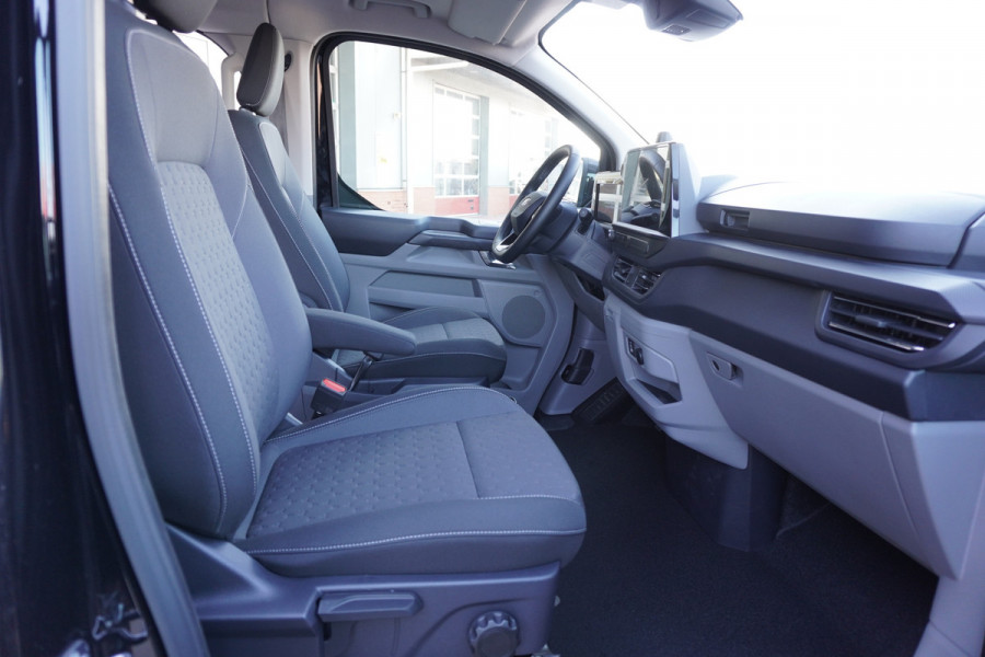 Ford E-Transit Cust. 320 L2H1 Limited 71 kWh 160KW/218PK Dubbelcab. Automaat nr. V087 | Airco | Adap.Cruise | Navi | 360 Camera | Schuifdeur L+R