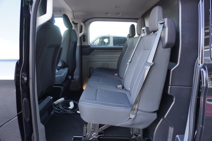 Ford E-Transit Cust. 320 L2H1 Limited 71 kWh 160KW/218PK Dubbelcab. Automaat nr. V087 | Airco | Adap.Cruise | Navi | 360 Camera | Schuifdeur L+R