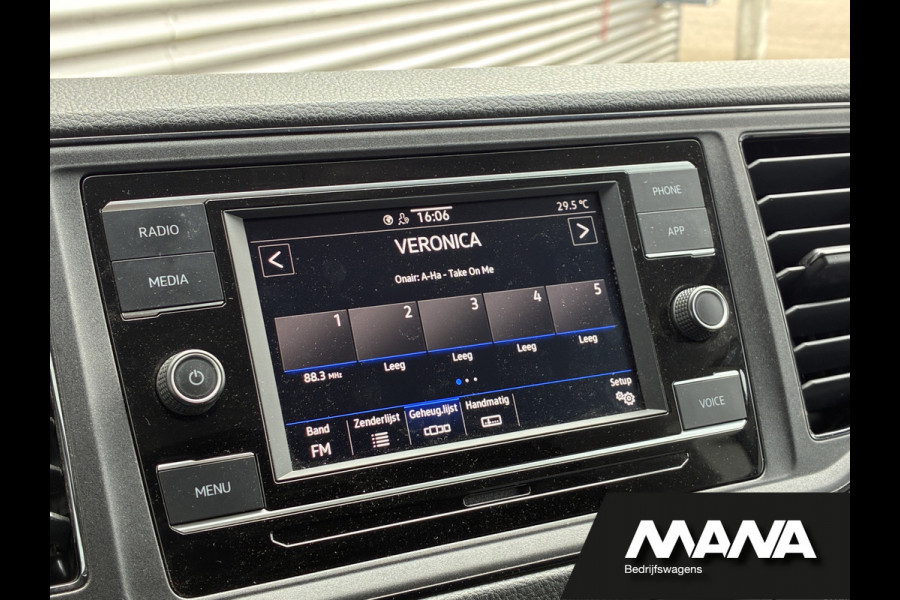 Volkswagen Crafter 2.0TDI 140PK L3H2 Automaat LED Standkachel Imperiaal Cruise Carplay Trekhaak Stoelverwarming Stuurwielverwarming