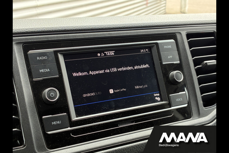 Volkswagen Crafter 2.0TDI 140PK L3H2 Automaat LED Standkachel Imperiaal Cruise Carplay Trekhaak Stoelverwarming Stuurwielverwarming