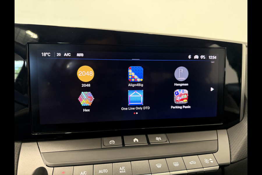 Opel Astra 1.2 Edition Navigatie Apple Carplay Android Auto Parkeersensoren Cruise Control Climate Control Lichtmetalen velgen