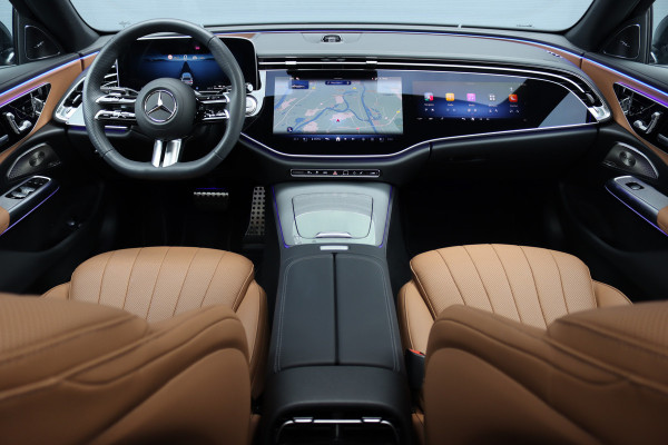 Mercedes-Benz E-Klasse 400 e 4MATIC AMG Line | Hyperscreen | Distronic+ | Massage | Stoelventilatie | HUD | 3D-Display | Verwarmd Stuurwiel | Burmester | Vlakkenverwarming | Digital Light |