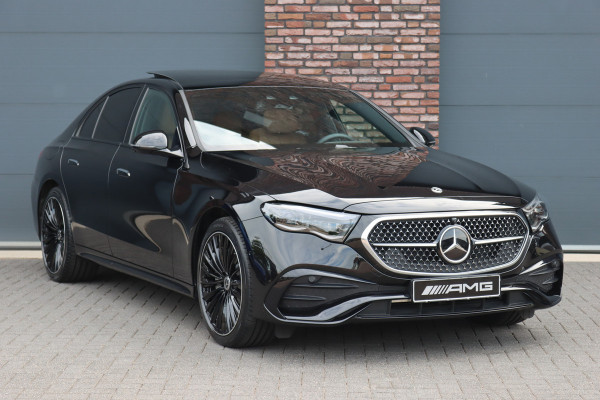 Mercedes-Benz E-Klasse 400 e 4MATIC AMG Line | Hyperscreen | Distronic+ | Massage | Stoelventilatie | HUD | 3D-Display | Verwarmd Stuurwiel | Burmester | Vlakkenverwarming | Digital Light |