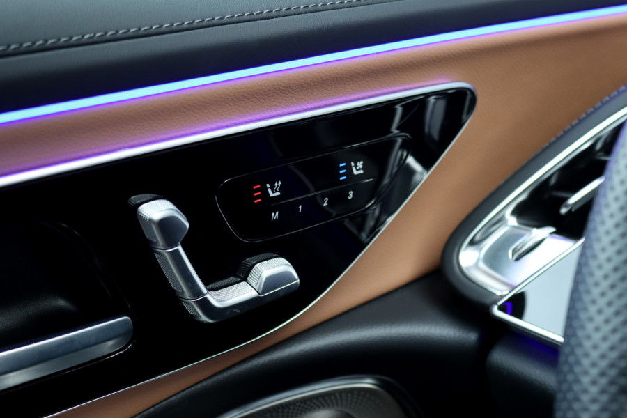 Mercedes-Benz E-Klasse 400 e 4MATIC AMG Line | Hyperscreen | Distronic+ | Massage | Stoelventilatie | HUD | 3D-Display | Verwarmd Stuurwiel | Burmester | Vlakkenverwarming | Digital Light |