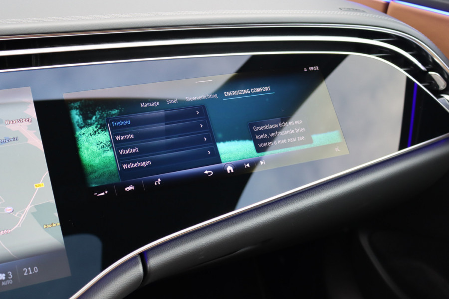 Mercedes-Benz E-Klasse 400 e 4MATIC AMG Line | Hyperscreen | Distronic+ | Massage | Stoelventilatie | HUD | 3D-Display | Verwarmd Stuurwiel | Burmester | Vlakkenverwarming | Digital Light |