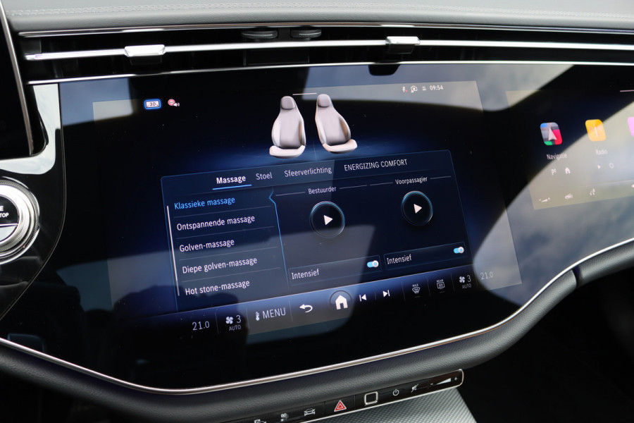 Mercedes-Benz E-Klasse 400 e 4MATIC AMG Line | Hyperscreen | Distronic+ | Massage | Stoelventilatie | HUD | 3D-Display | Verwarmd Stuurwiel | Burmester | Vlakkenverwarming | Digital Light |