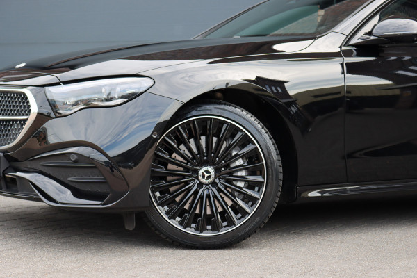 Mercedes-Benz E-Klasse 400 e 4MATIC AMG Line | Hyperscreen | Distronic+ | Massage | Stoelventilatie | HUD | 3D-Display | Verwarmd Stuurwiel | Burmester | Vlakkenverwarming | Digital Light |