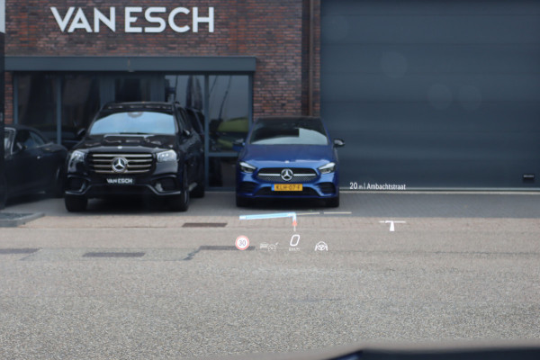 Mercedes-Benz E-Klasse 400 e 4MATIC AMG Line | Hyperscreen | Distronic+ | Massage | Stoelventilatie | HUD | 3D-Display | Verwarmd Stuurwiel | Burmester | Vlakkenverwarming | Digital Light |