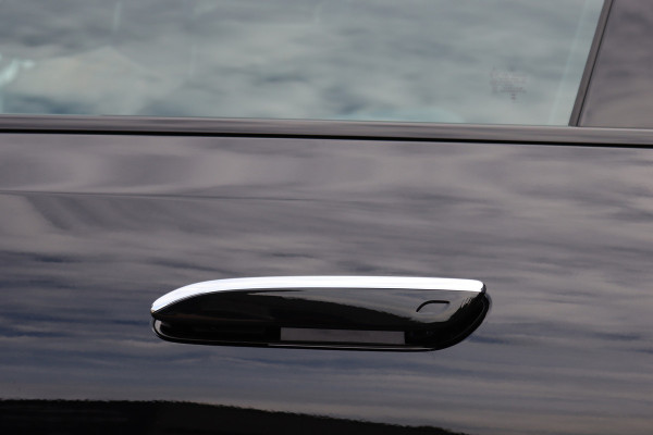 Mercedes-Benz E-Klasse 400 e 4MATIC AMG Line | Hyperscreen | Distronic+ | Massage | Stoelventilatie | HUD | 3D-Display | Verwarmd Stuurwiel | Burmester | Vlakkenverwarming | Digital Light |