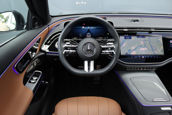 Mercedes-Benz E-Klasse 400 e 4MATIC AMG Line | Hyperscreen | Distronic+ | Massage | Stoelventilatie | HUD | 3D-Display | Verwarmd Stuurwiel | Burmester | Vlakkenverwarming | Digital Light |