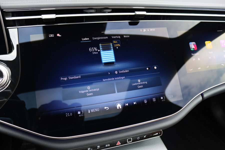 Mercedes-Benz E-Klasse 400 e 4MATIC AMG Line | Hyperscreen | Distronic+ | Massage | Stoelventilatie | HUD | 3D-Display | Verwarmd Stuurwiel | Burmester | Vlakkenverwarming | Digital Light |
