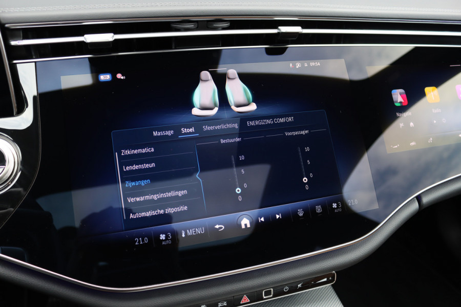 Mercedes-Benz E-Klasse 400 e 4MATIC AMG Line | Hyperscreen | Distronic+ | Massage | Stoelventilatie | HUD | 3D-Display | Verwarmd Stuurwiel | Burmester | Vlakkenverwarming | Digital Light |