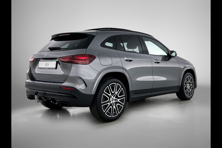 Mercedes-Benz GLA 250 e 140 Year Edition | Plus pakket | Nightpakket | Trekhaak | Panoramaschuifdak | 20” tien-dubbelspaaks AMG velgen | 	Warmtewerend, donkergetint glas |