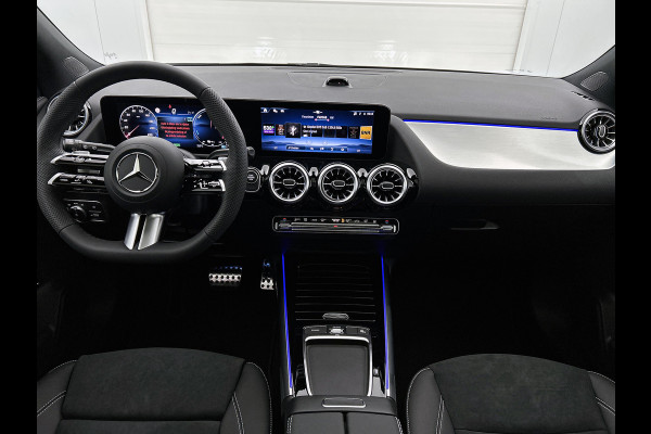 Mercedes-Benz GLA 250 e 140 Year Edition | Plus pakket | Nightpakket | Trekhaak | Panoramaschuifdak | 20” tien-dubbelspaaks AMG velgen | 	Warmtewerend, donkergetint glas |