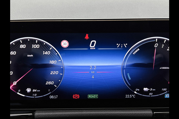 Mercedes-Benz GLA 250 e 140 Year Edition | Plus pakket | Nightpakket | Trekhaak | Panoramaschuifdak | 20” tien-dubbelspaaks AMG velgen | 	Warmtewerend, donkergetint glas |
