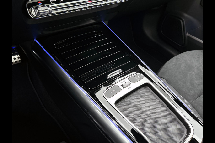 Mercedes-Benz GLA 250 e 140 Year Edition | Plus pakket | Nightpakket | Trekhaak | Panoramaschuifdak | 20” tien-dubbelspaaks AMG velgen | 	Warmtewerend, donkergetint glas |