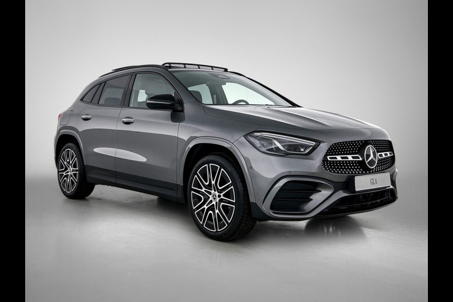 Mercedes-Benz GLA 250 e 140 Year Edition | Plus pakket | Nightpakket | Trekhaak | Panoramaschuifdak | 20” tien-dubbelspaaks AMG velgen | 	Warmtewerend, donkergetint glas |