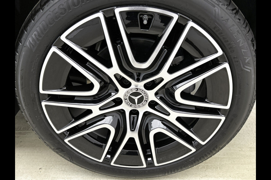 Mercedes-Benz GLA 250 e 140 Year Edition | Plus pakket | Nightpakket | Trekhaak | Panoramaschuifdak | 20” tien-dubbelspaaks AMG velgen | 	Warmtewerend, donkergetint glas |