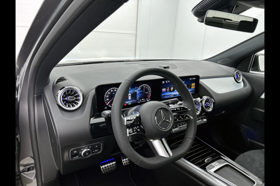 Mercedes-Benz GLA 250 e 140 Year Edition | Plus pakket | Nightpakket | Trekhaak | Panoramaschuifdak | 20” tien-dubbelspaaks AMG velgen | 	Warmtewerend, donkergetint glas |