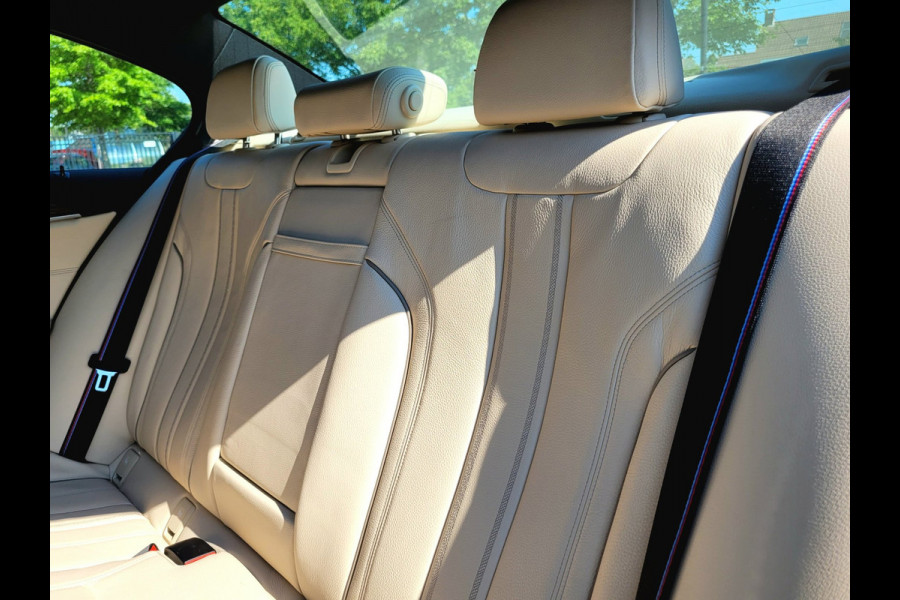 BMW 5 Serie 540i M-sport, Schuifdak, ACC, Trekhaak, VOL! (1e Eig. NL NAP) - Alvit Grau