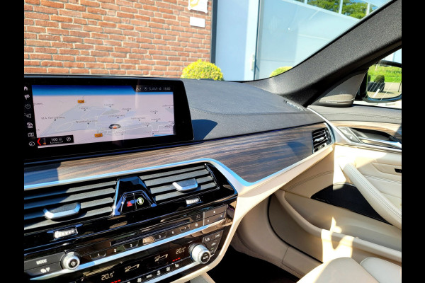BMW 5 Serie 540i M-sport, Schuifdak, ACC, Trekhaak, VOL! (1e Eig. NL NAP) - Alvit Grau