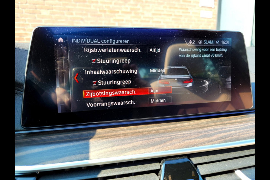 BMW 5 Serie 540i M-sport, Schuifdak, ACC, Trekhaak, VOL! (1e Eig. NL NAP) - Alvit Grau
