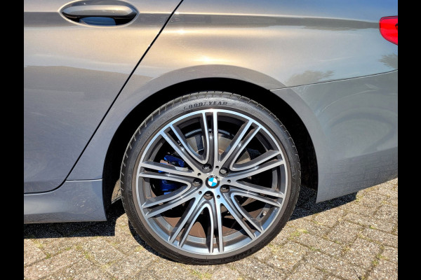 BMW 5 Serie 540i M-sport, Schuifdak, ACC, Trekhaak, VOL! (1e Eig. NL NAP) - Alvit Grau